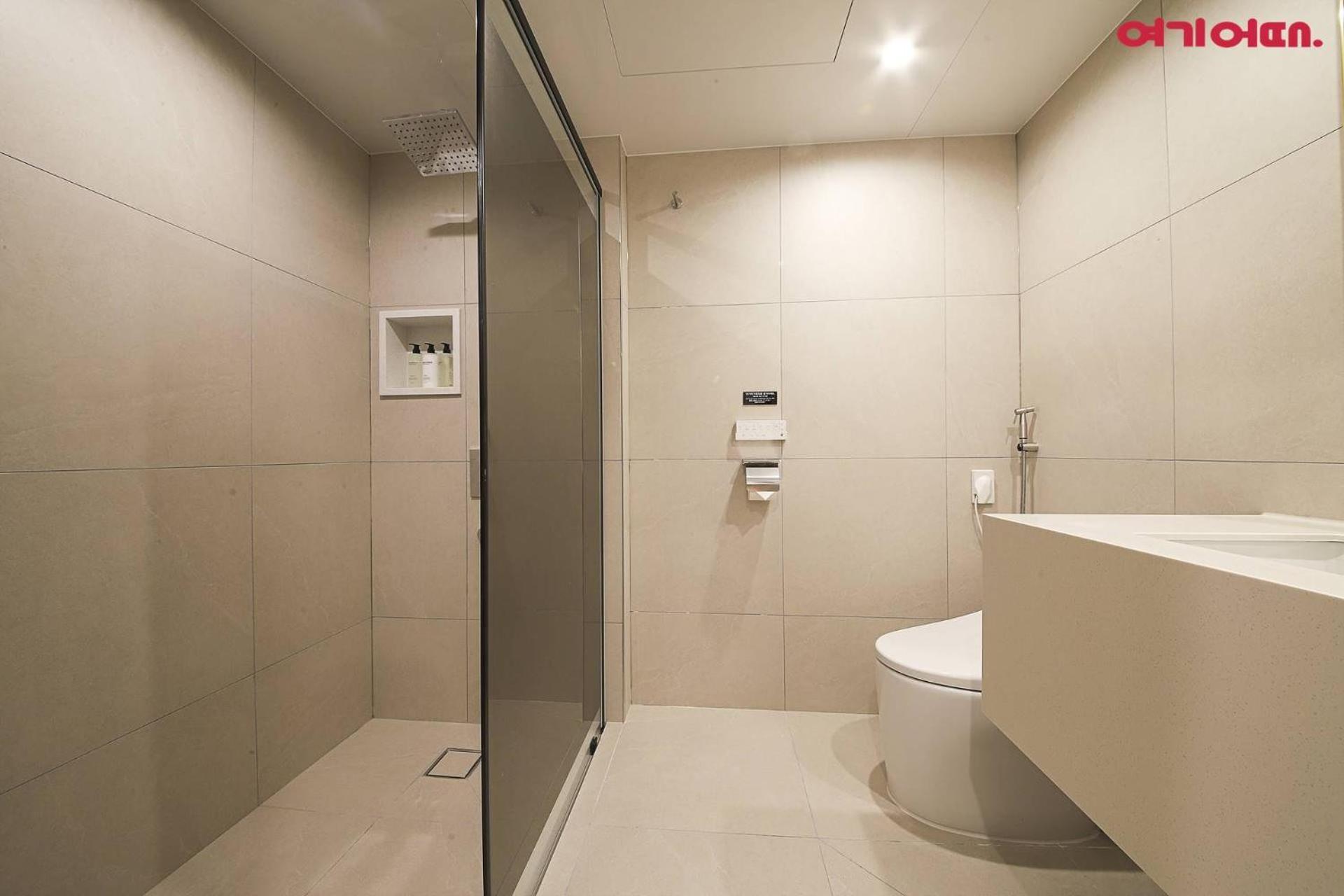 Hotel Bellus Пусан Екстериор снимка