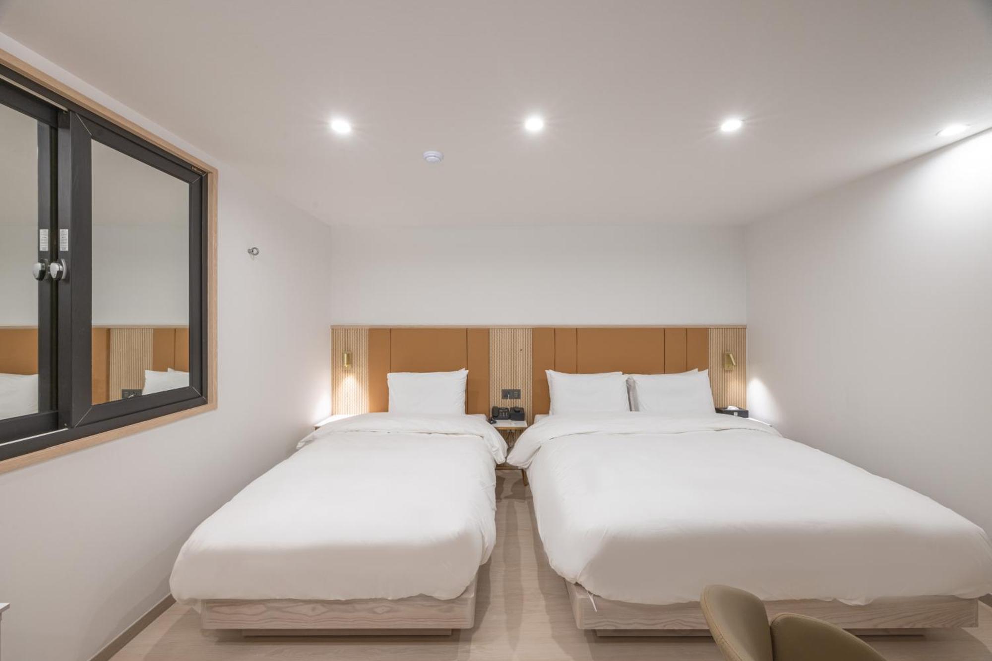 Hotel Bellus Пусан Екстериор снимка