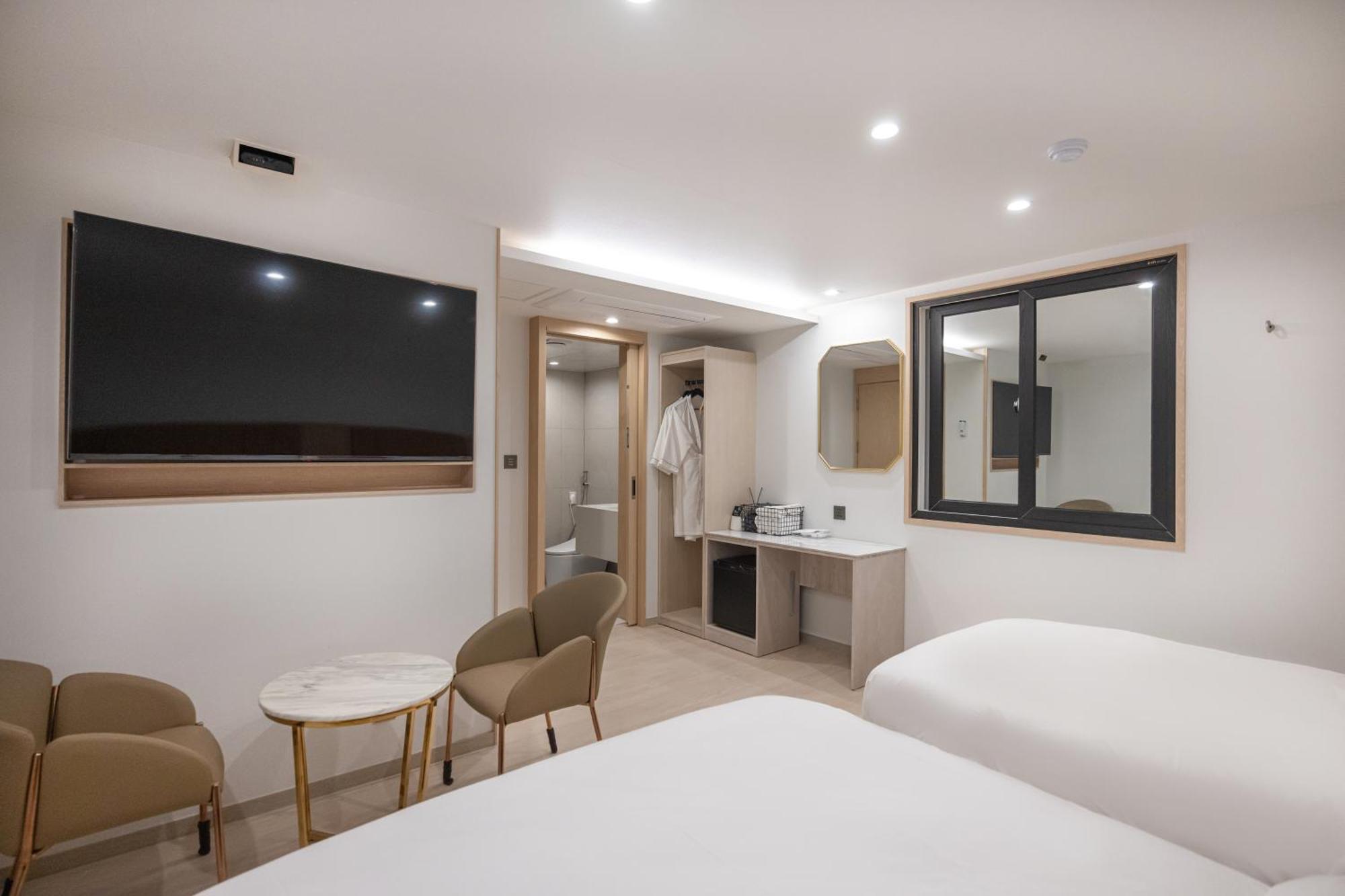 Hotel Bellus Пусан Екстериор снимка