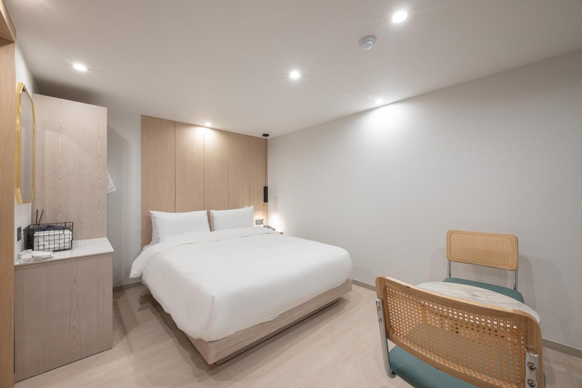 Hotel Bellus Пусан Екстериор снимка