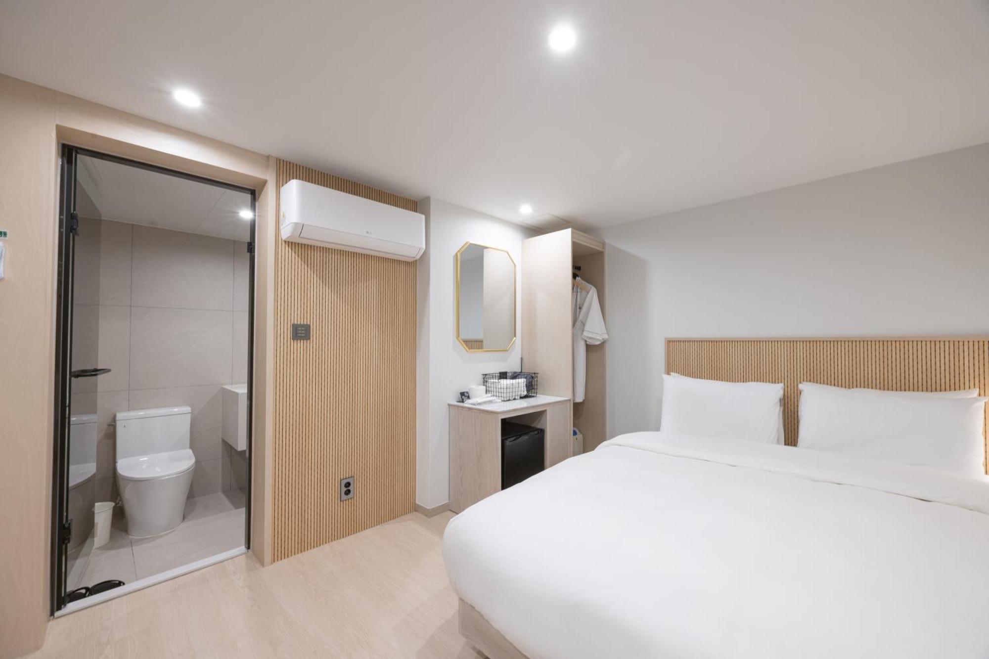 Hotel Bellus Пусан Екстериор снимка