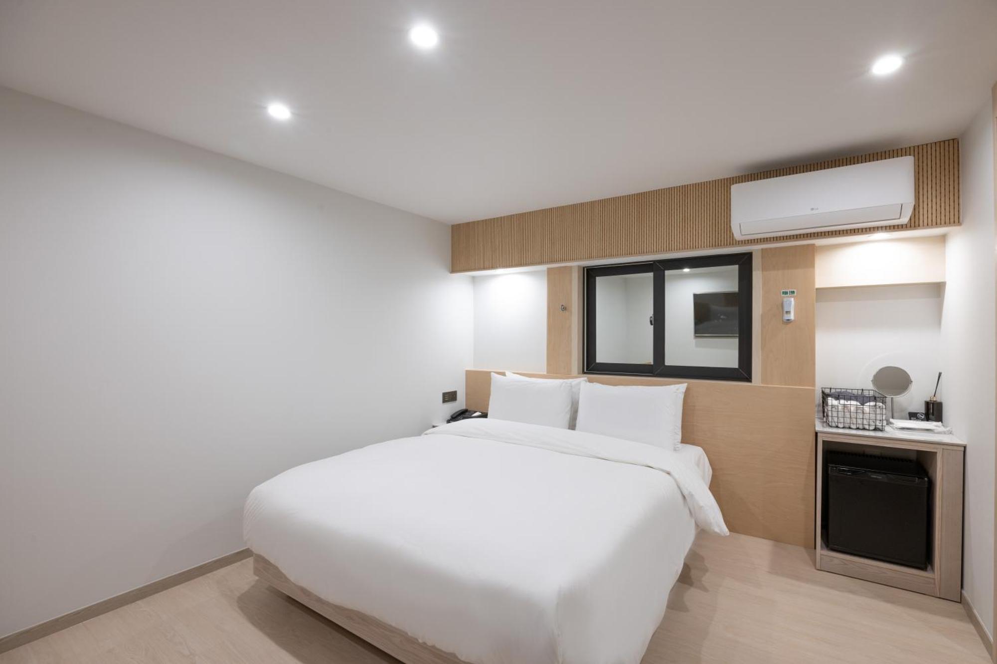 Hotel Bellus Пусан Екстериор снимка
