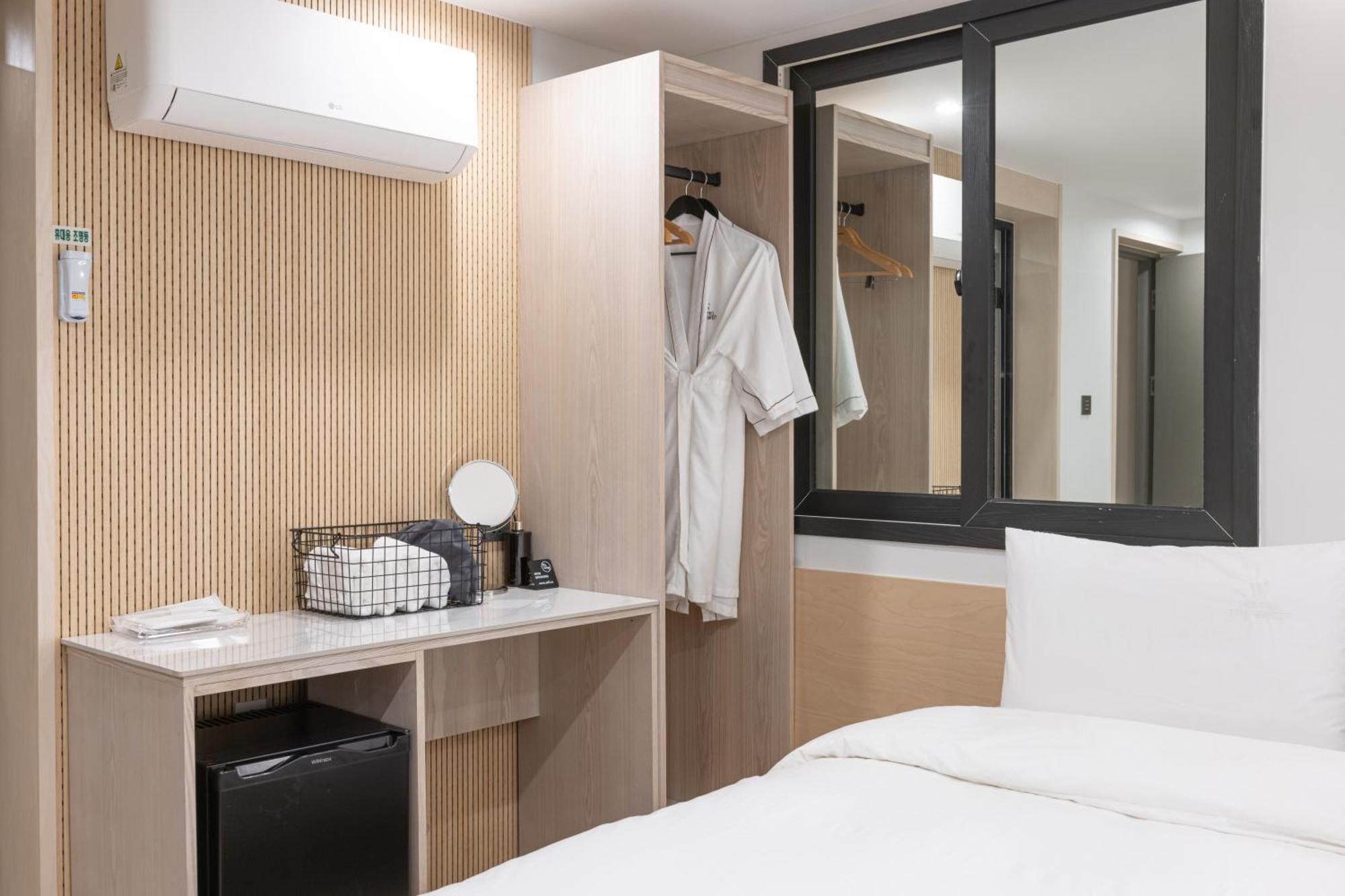 Hotel Bellus Пусан Екстериор снимка